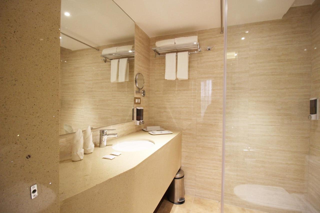 Hotel Jagadish International-Sankey Road Бангалор Екстериор снимка